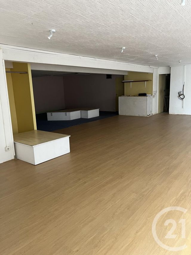 Appartement Local à louer - 1 pièce - 90 m2 - Graulhet - 81 - MIDI-PYRENEES