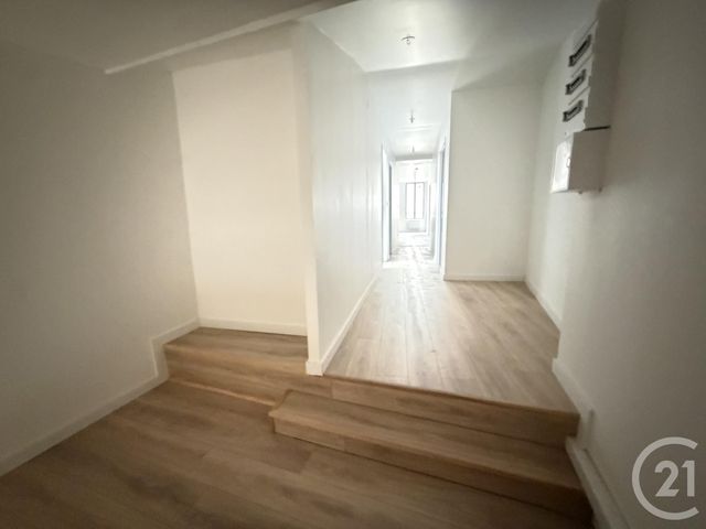 Appartement T3 &agrave; louer - 3 pi&egrave;ces - 80 m2 - Graulhet - 81 - MIDI-PYRENEES