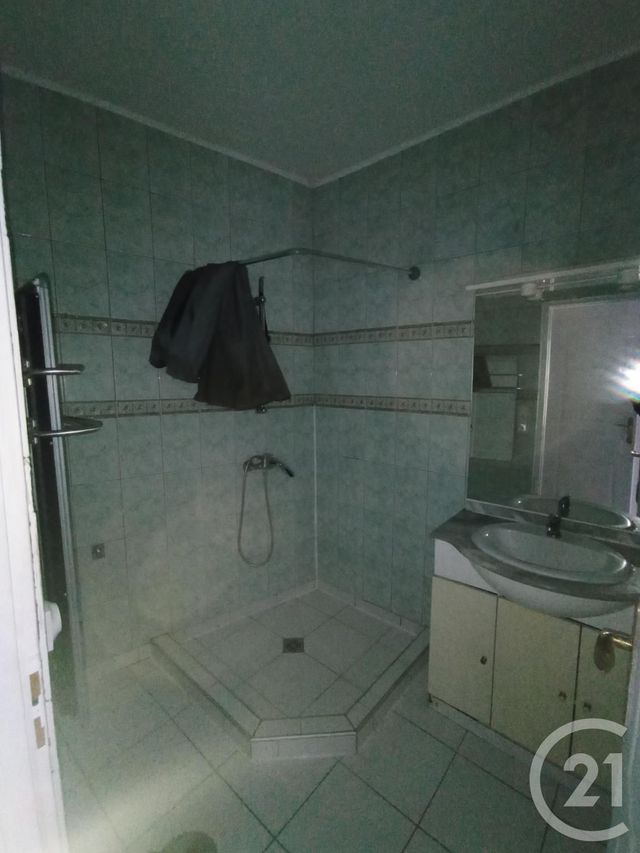 Appartement &agrave; louer - 3 pi&egrave;ces - 72 m2 - Graulhet - 81 - MIDI-PYRENEES