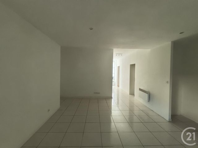 Appartement &agrave; louer - 3 pi&egrave;ces - 72 m2 - Graulhet - 81 - MIDI-PYRENEES