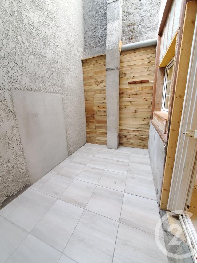 Appartement T1 &agrave; louer - 1 pi&egrave;ce - 29,91 m2 - Graulhet - 81 - MIDI-PYRENEES
