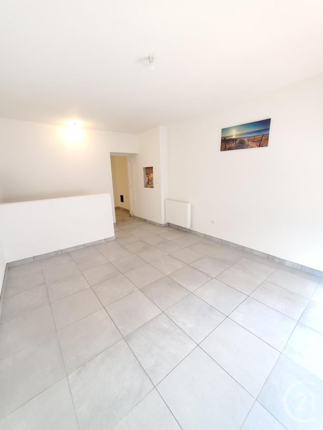 Appartement T1 &agrave; louer - 1 pi&egrave;ce - 29,91 m2 - Graulhet - 81 - MIDI-PYRENEES