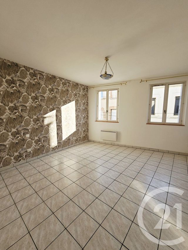 Appartement T3 &agrave; louer - 3 pi&egrave;ces - 79,08 m2 - Graulhet - 81 - MIDI-PYRENEES