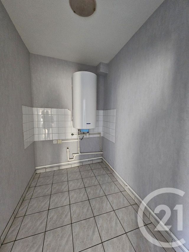 Appartement T3 &agrave; louer - 3 pi&egrave;ces - 79,08 m2 - Graulhet - 81 - MIDI-PYRENEES