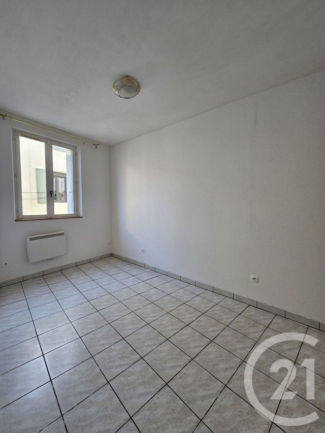 Appartement T3 &agrave; louer - 3 pi&egrave;ces - 79,08 m2 - Graulhet - 81 - MIDI-PYRENEES