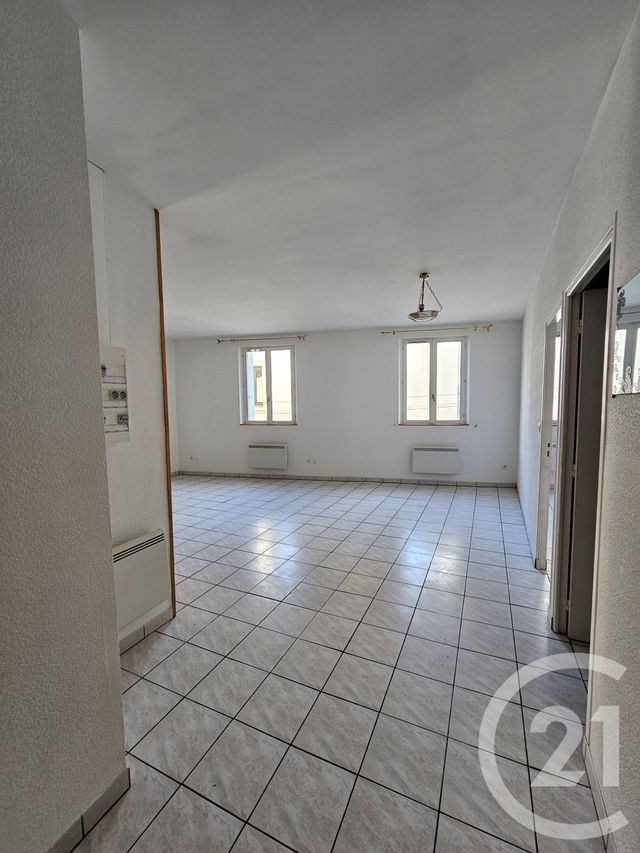 Appartement T3 &agrave; louer - 3 pi&egrave;ces - 79,08 m2 - Graulhet - 81 - MIDI-PYRENEES