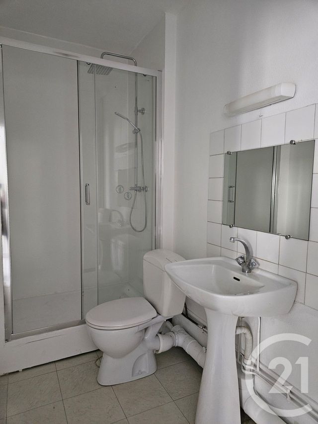 Appartement T3 &agrave; louer - 3 pi&egrave;ces - 79,08 m2 - Graulhet - 81 - MIDI-PYRENEES