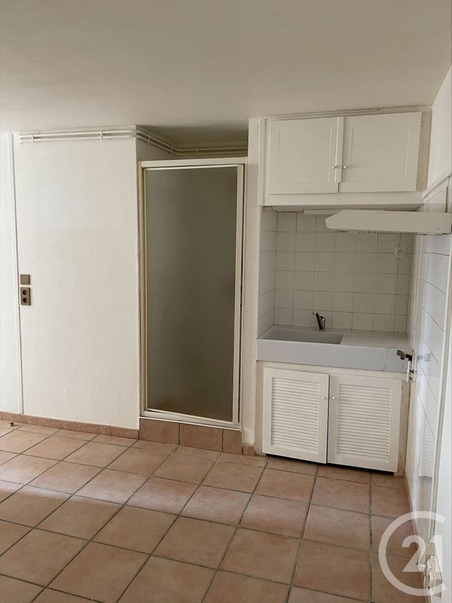Appartement Studio &agrave; louer - 1 pi&egrave;ce - 20 m2 - Graulhet - 81 - MIDI-PYRENEES