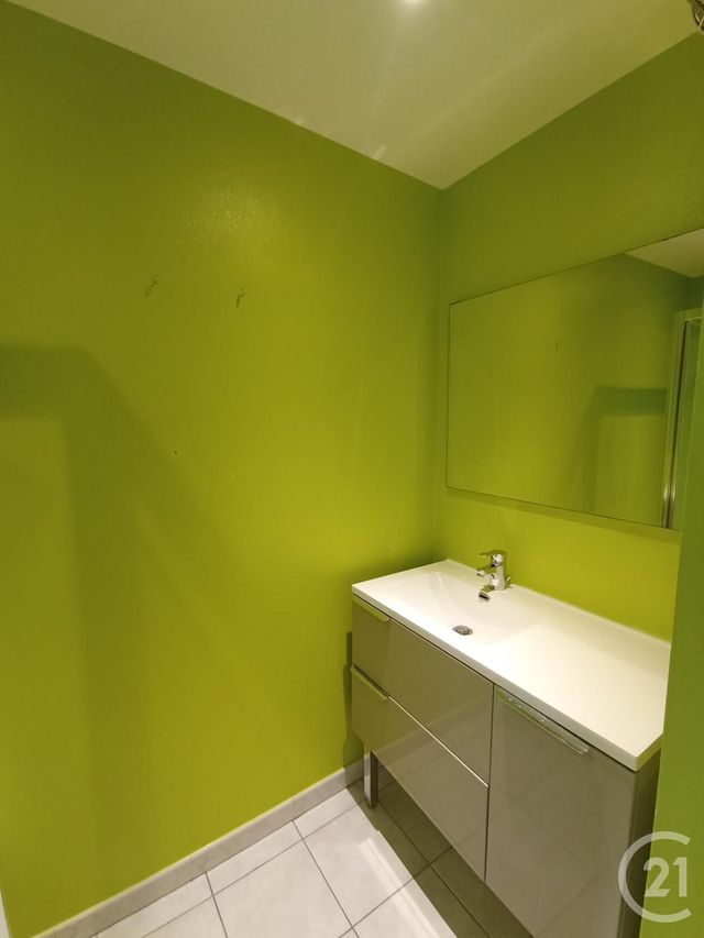 Appartement T2 &agrave; louer - 2 pi&egrave;ces - 36,82 m2 - Graulhet - 81 - MIDI-PYRENEES