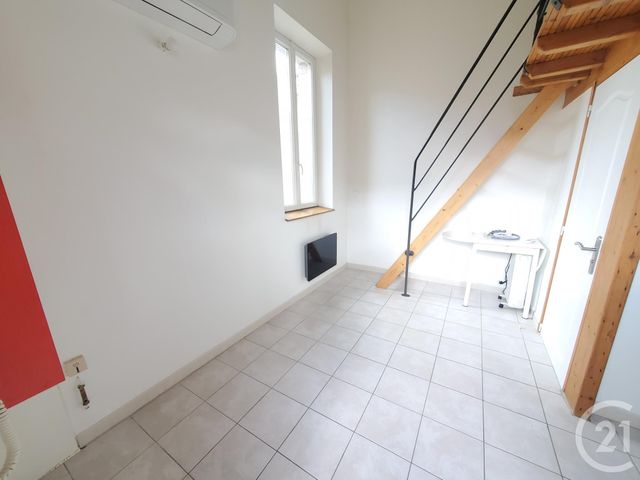 Appartement Studio &agrave; louer - 1 pi&egrave;ce - 20 m2 - Graulhet - 81 - MIDI-PYRENEES