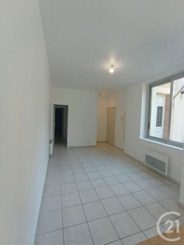 Appartement T2 &agrave; louer - 2 pi&egrave;ces - 43,83 m2 - Graulhet - 81 - MIDI-PYRENEES
