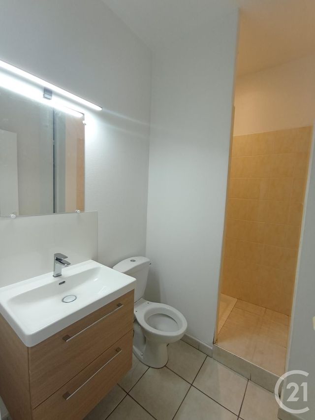 Appartement T2 &agrave; louer - 2 pi&egrave;ces - 43,83 m2 - Graulhet - 81 - MIDI-PYRENEES