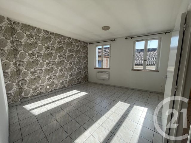 Appartement F3 &agrave; louer - 3 pi&egrave;ces - 74 m2 - Graulhet - 81 - MIDI-PYRENEES