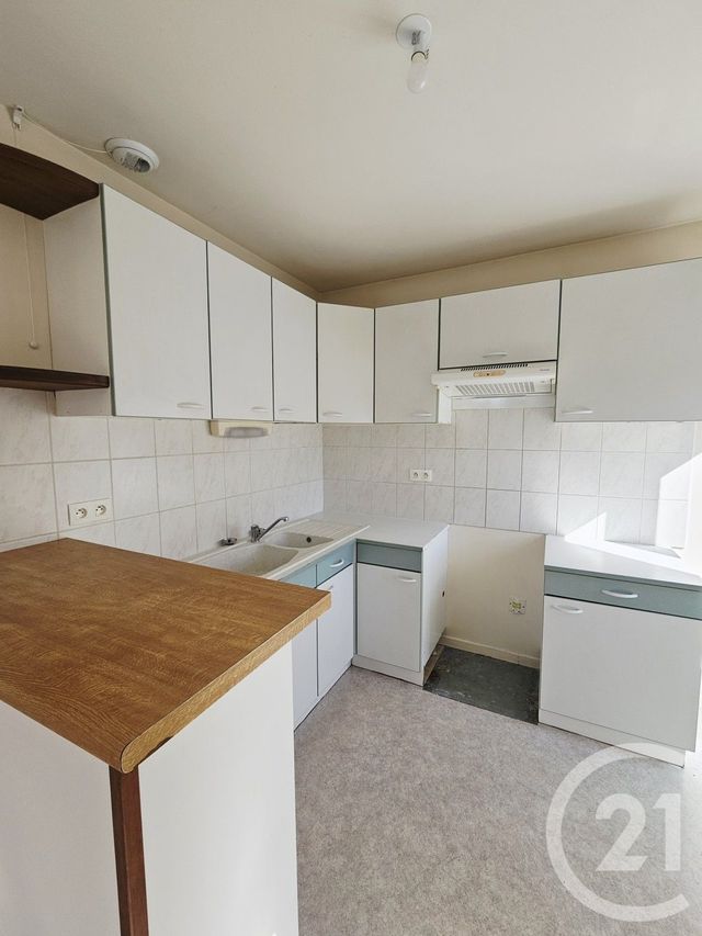 Appartement F3 &agrave; louer - 3 pi&egrave;ces - 75 m2 - Graulhet - 81 - MIDI-PYRENEES
