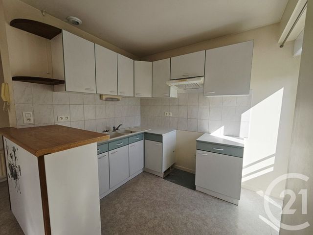 Appartement F3 &agrave; louer - 3 pi&egrave;ces - 75 m2 - Graulhet - 81 - MIDI-PYRENEES