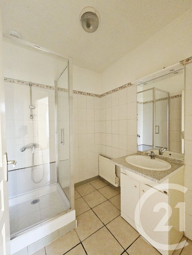Appartement F3 &agrave; louer - 3 pi&egrave;ces - 75 m2 - Graulhet - 81 - MIDI-PYRENEES