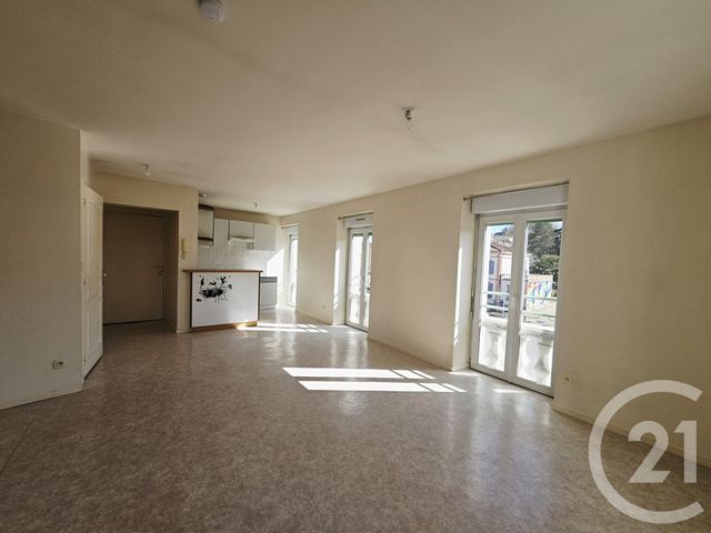 Appartement F3 &agrave; louer - 3 pi&egrave;ces - 75 m2 - Graulhet - 81 - MIDI-PYRENEES