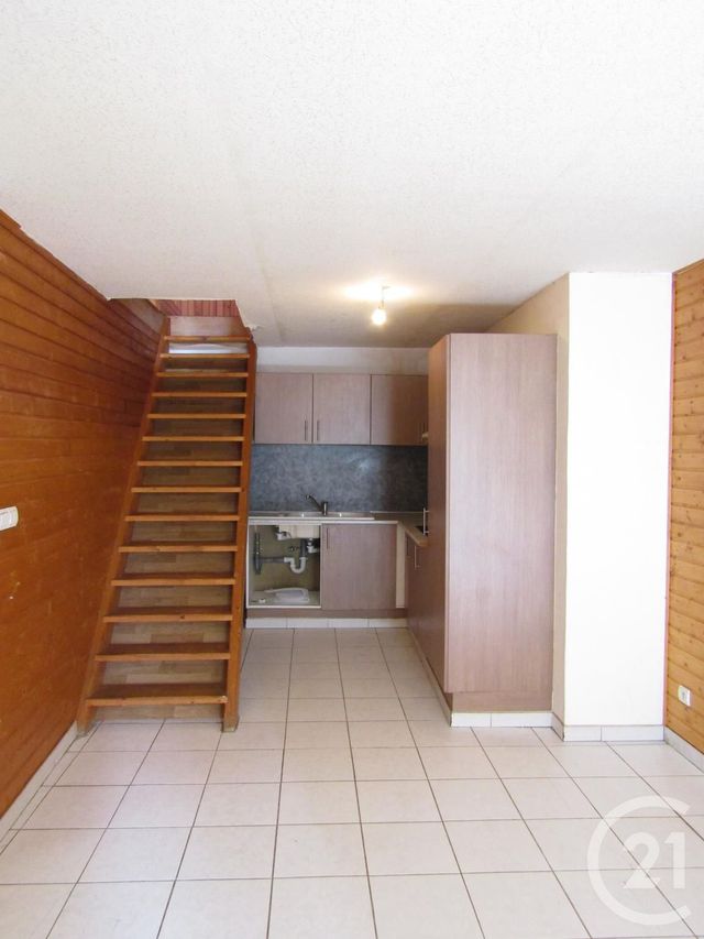 Appartement F2 &agrave; louer - 2 pi&egrave;ces - 55 m2 - Graulhet - 81 - MIDI-PYRENEES