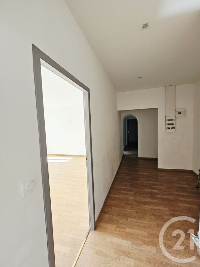 Appartement F3 &agrave; louer - 3 pi&egrave;ces - 100 m2 - Graulhet - 81 - MIDI-PYRENEES