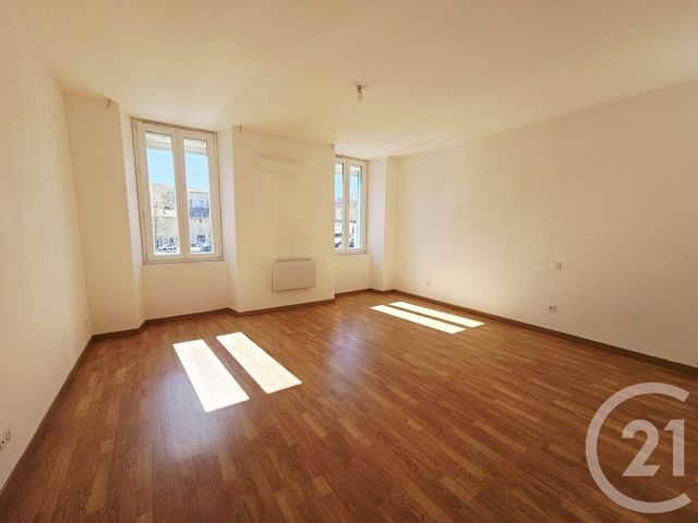 Appartement F3 &agrave; louer - 3 pi&egrave;ces - 100 m2 - Graulhet - 81 - MIDI-PYRENEES