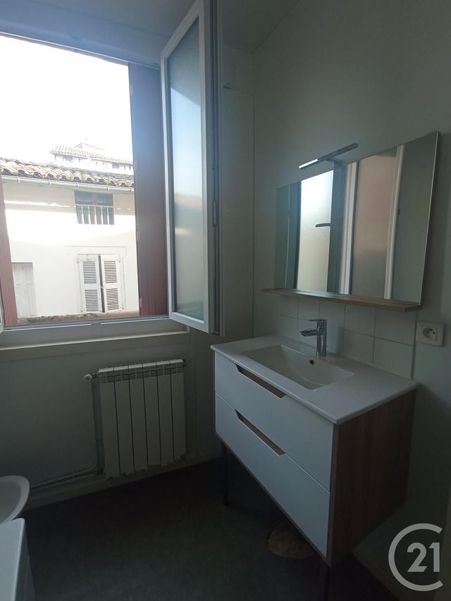 Appartement F3 &agrave; louer - 3 pi&egrave;ces - 80 m2 - Graulhet - 81 - MIDI-PYRENEES