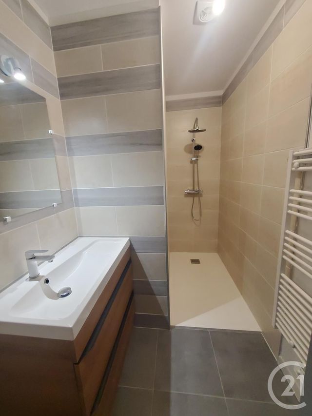 Appartement T2 &agrave; louer - 2 pi&egrave;ces - 50 m2 - Graulhet - 81 - MIDI-PYRENEES