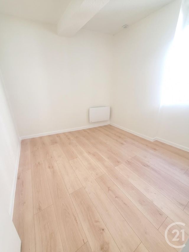 Appartement &agrave; louer - 2 pi&egrave;ces - 45 m2 - Graulhet - 81 - MIDI-PYRENEES