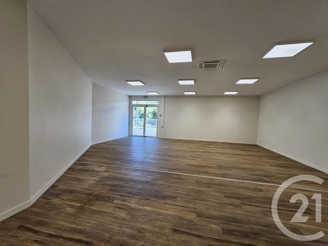Appartement Local &agrave; louer - 4 pi&egrave;ces - 259 m2 - Graulhet - 81 - MIDI-PYRENEES