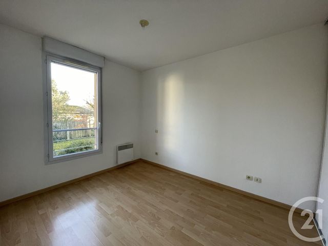 Appartement T2 &agrave; louer - 3 pi&egrave;ces - 48,85 m2 - Graulhet - 81 - MIDI-PYRENEES