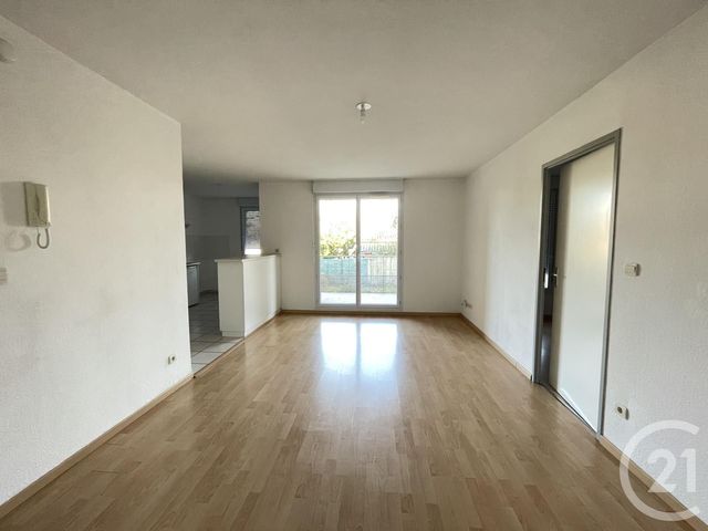 Appartement T2 &agrave; louer - 3 pi&egrave;ces - 48,85 m2 - Graulhet - 81 - MIDI-PYRENEES