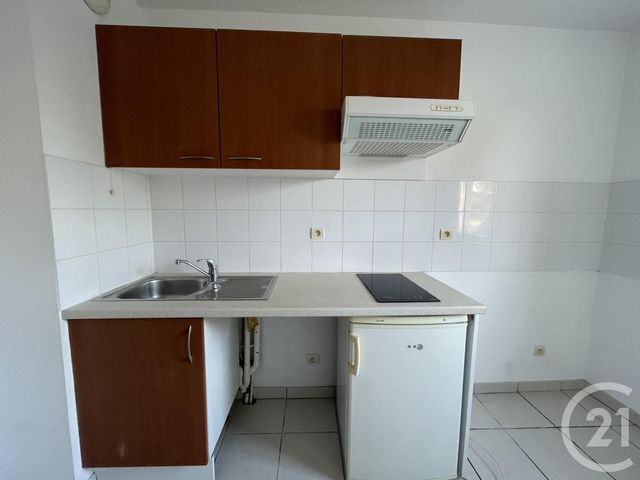 Appartement T2 &agrave; louer - 3 pi&egrave;ces - 48,85 m2 - Graulhet - 81 - MIDI-PYRENEES