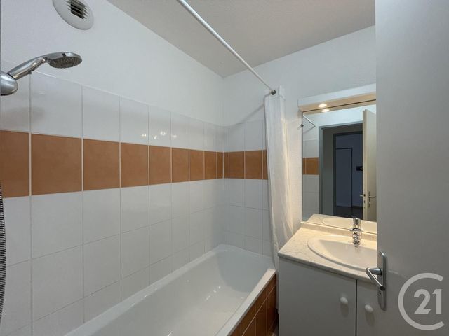 Appartement T2 &agrave; louer - 3 pi&egrave;ces - 48,85 m2 - Graulhet - 81 - MIDI-PYRENEES