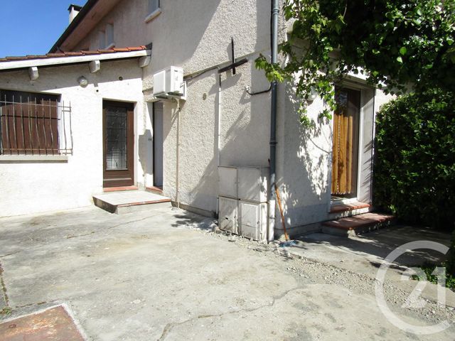 Appartement F5 &agrave; louer - 5 pi&egrave;ces - 113 m2 - Graulhet - 81 - MIDI-PYRENEES