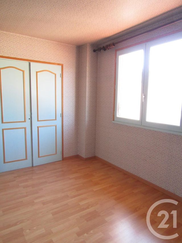 Appartement F5 &agrave; louer - 5 pi&egrave;ces - 113 m2 - Graulhet - 81 - MIDI-PYRENEES