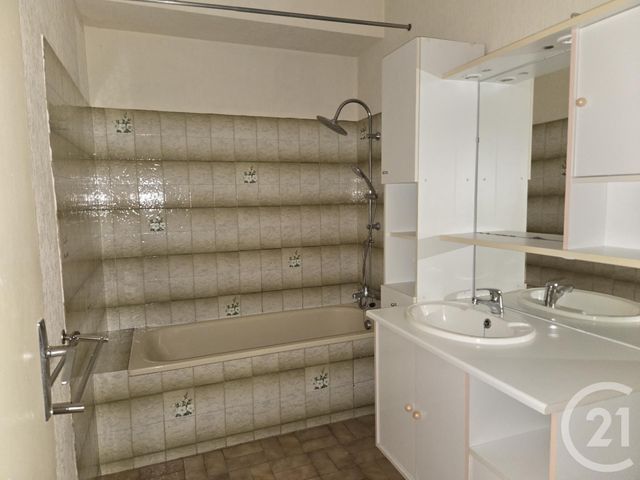 Appartement F3 &agrave; louer - 3 pi&egrave;ces - 58 m2 - Graulhet - 81 - MIDI-PYRENEES