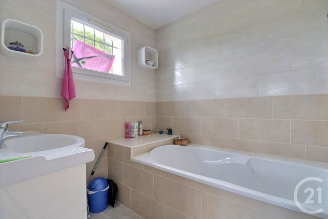 Maison à vendre - 5 pièces - 154 m2 - Puget Sur Argens - 83 - PROVENCE-ALPES-COTE-D-AZUR