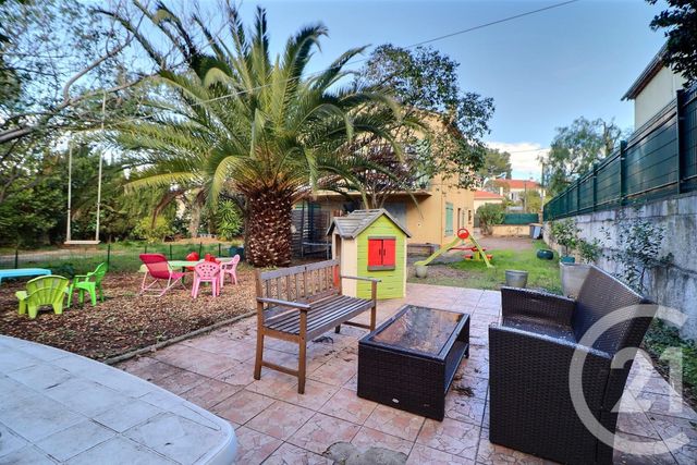 Appartement T4 à vendre - 4 pièces - 89,43 m2 - St Raphael - 83 - PROVENCE-ALPES-COTE-D-AZUR