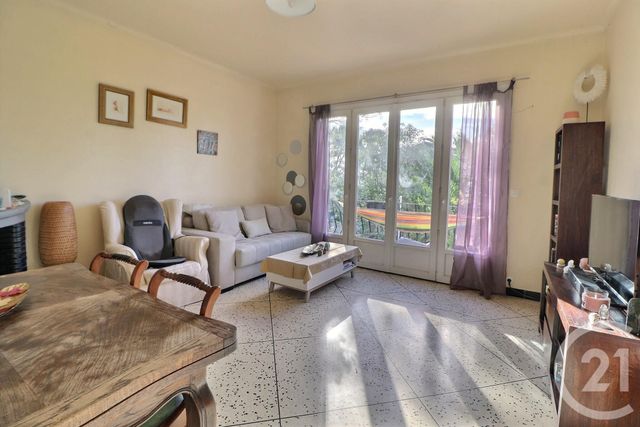Appartement T4 à vendre - 4 pièces - 89,43 m2 - St Raphael - 83 - PROVENCE-ALPES-COTE-D-AZUR