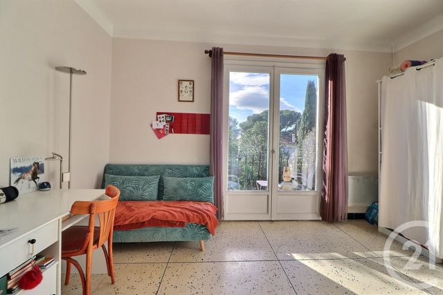 Appartement T4 à vendre - 4 pièces - 89,43 m2 - St Raphael - 83 - PROVENCE-ALPES-COTE-D-AZUR