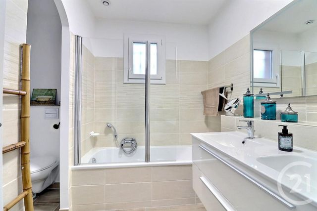 Maison à vendre - 5 pièces - 132 m2 - Frejus - 83 - PROVENCE-ALPES-COTE-D-AZUR