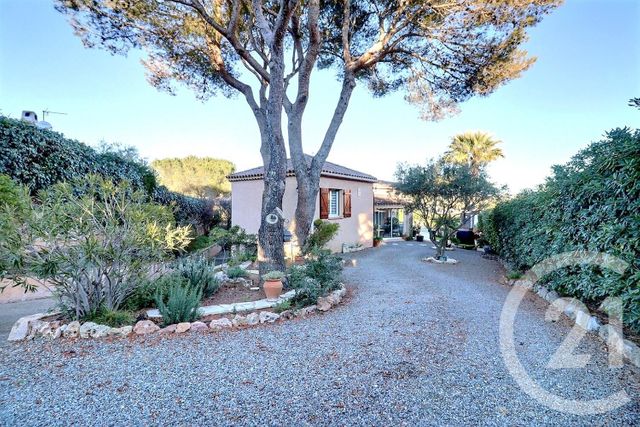 Maison à vendre - 5 pièces - 132 m2 - Frejus - 83 - PROVENCE-ALPES-COTE-D-AZUR