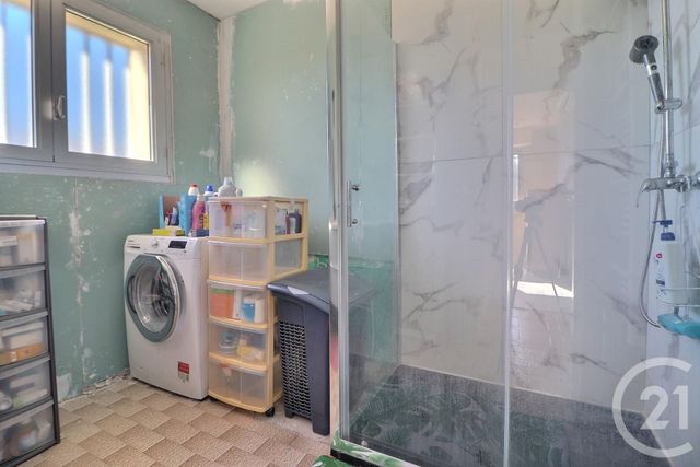 Appartement T3 à vendre - 3 pièces - 67,91 m2 - Frejus - 83 - PROVENCE-ALPES-COTE-D-AZUR