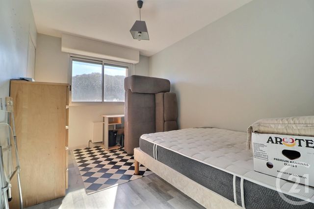 Appartement T3 à vendre - 3 pièces - 67,91 m2 - Frejus - 83 - PROVENCE-ALPES-COTE-D-AZUR