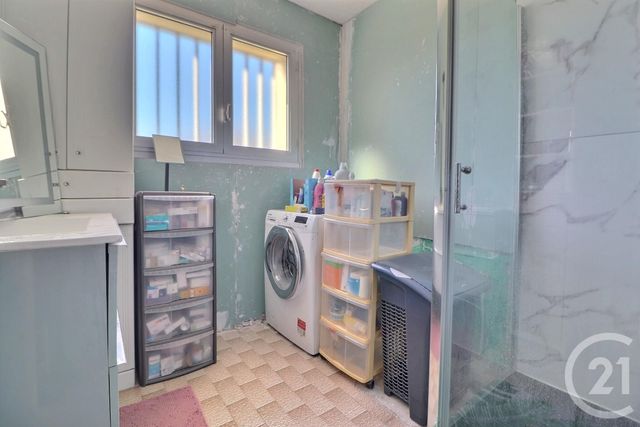 Appartement T3 à vendre - 3 pièces - 67,91 m2 - Frejus - 83 - PROVENCE-ALPES-COTE-D-AZUR