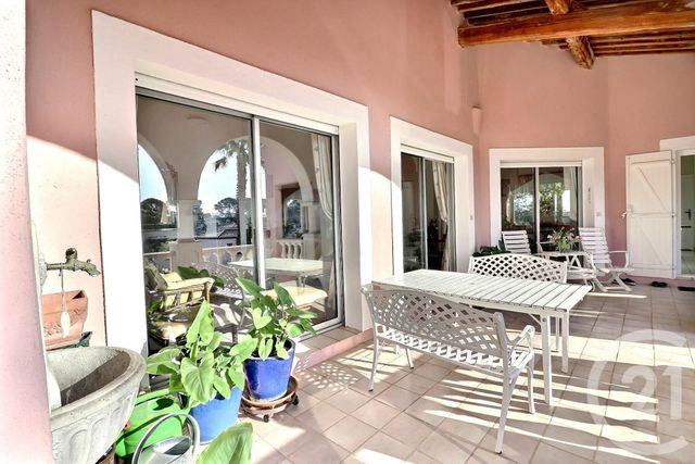 Maison à vendre - 8 pièces - 249 m2 - Frejus - 83 - PROVENCE-ALPES-COTE-D-AZUR