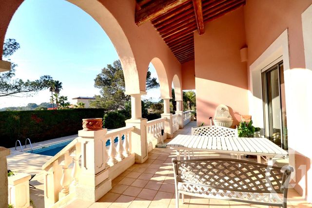Maison à vendre - 8 pièces - 249 m2 - Frejus - 83 - PROVENCE-ALPES-COTE-D-AZUR