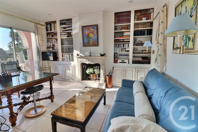 Maison à vendre - 8 pièces - 249 m2 - Frejus - 83 - PROVENCE-ALPES-COTE-D-AZUR