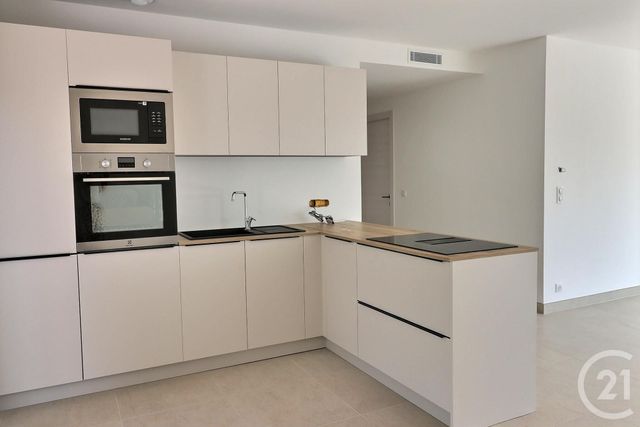 Appartement T4 à vendre - 4 pièces - 98,02 m2 - St Raphael - 83 - PROVENCE-ALPES-COTE-D-AZUR