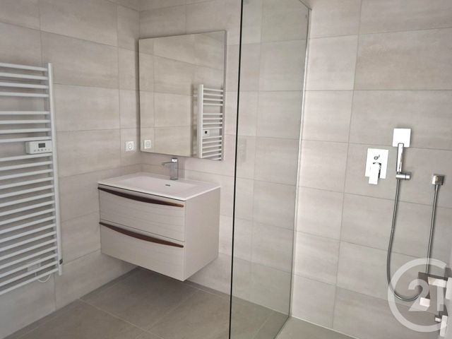 Appartement T4 à vendre - 4 pièces - 98,02 m2 - St Raphael - 83 - PROVENCE-ALPES-COTE-D-AZUR