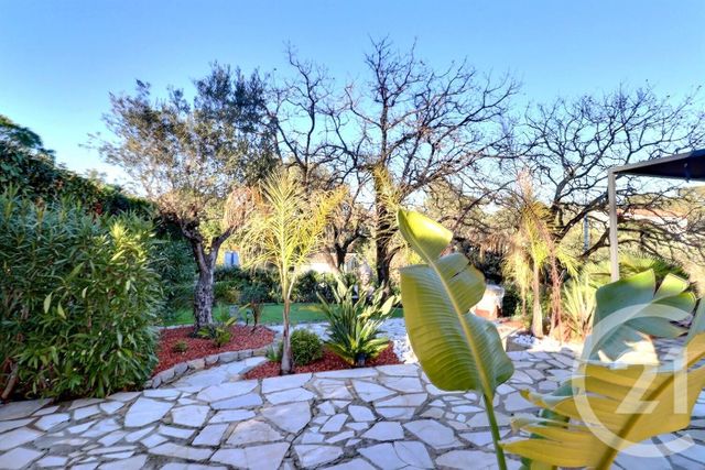 Maison à vendre - 7 pièces - 135 m2 - Frejus - 83 - PROVENCE-ALPES-COTE-D-AZUR